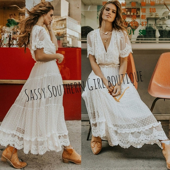 ⭐🆕 Boho White lace maxi dress - Picture 5 of 14